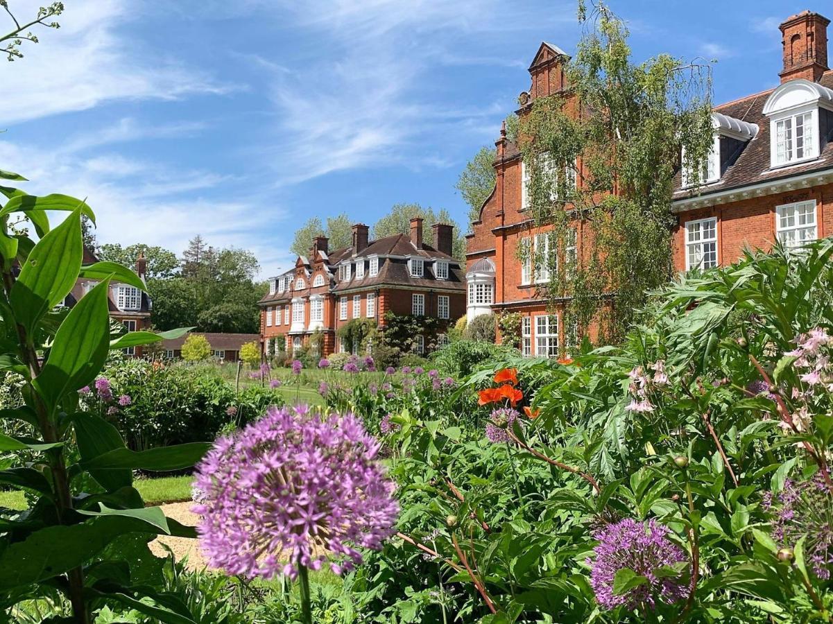 Newnham College - University Of Cambridge Exterior foto