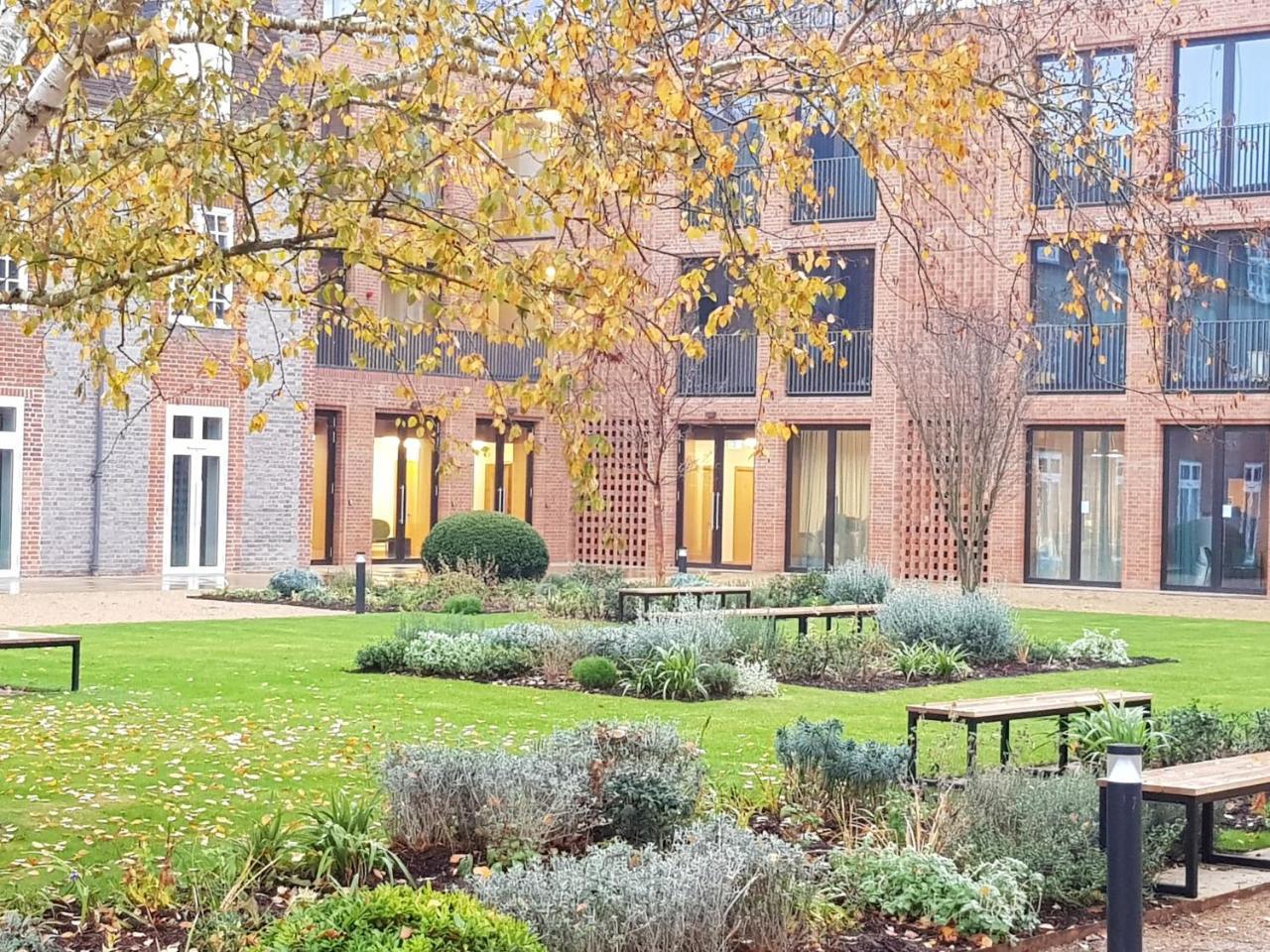 Newnham College - University Of Cambridge Exterior foto